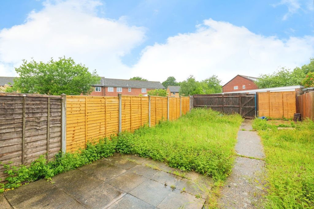 Property photo 2 of 16