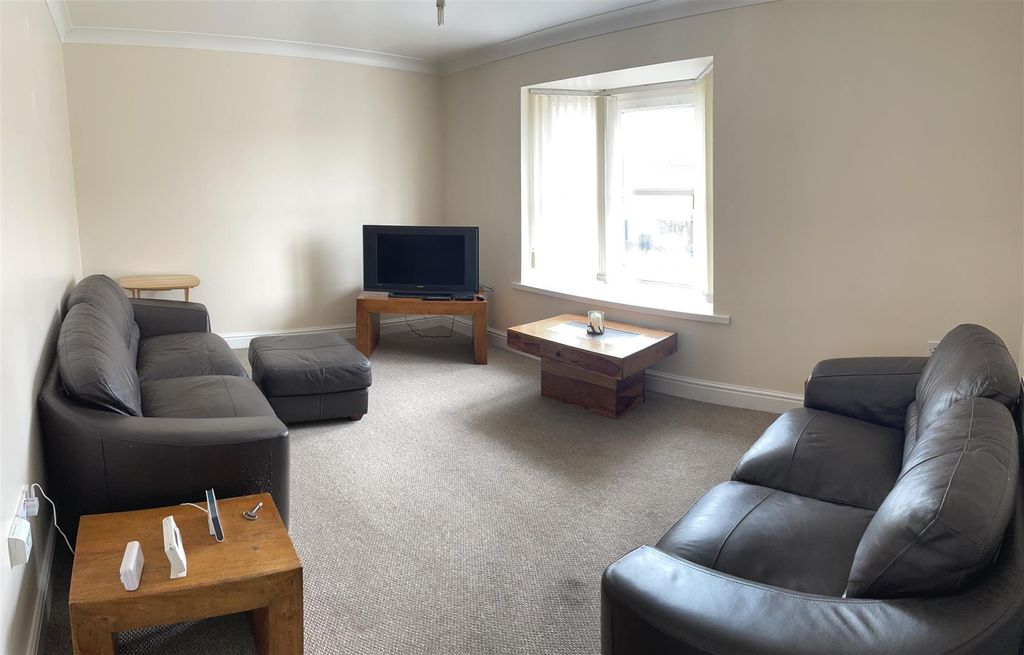 Property photo 3 of 7 Living Room.Jpg