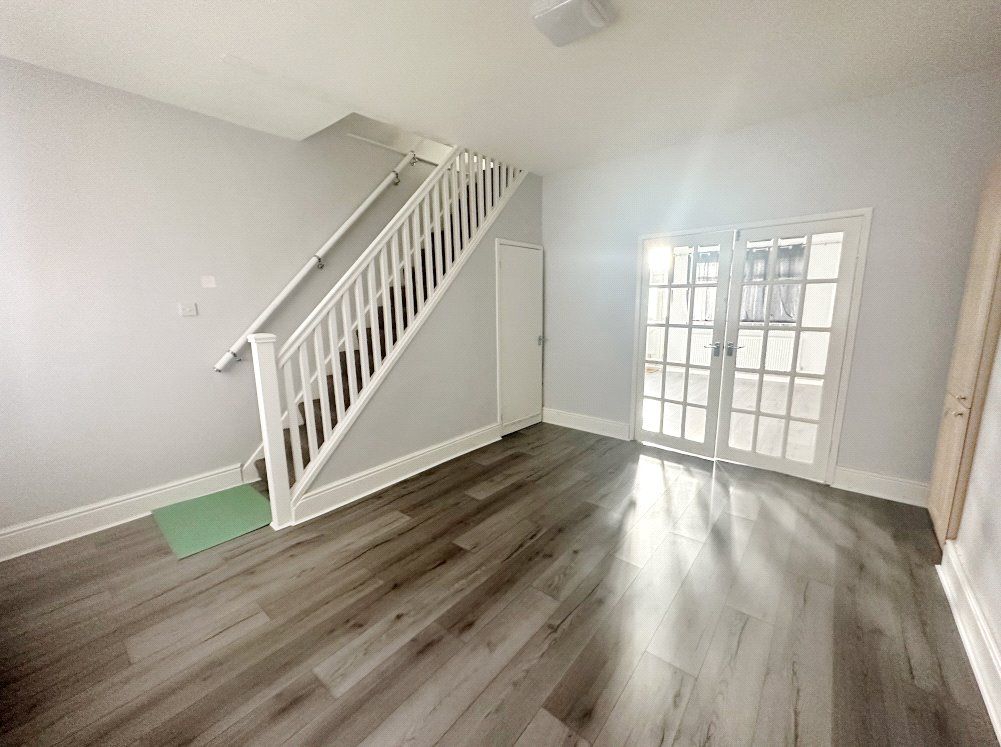 Property photo 3 of 9 Picture No. 04