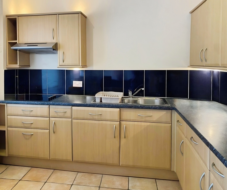 Property photo 3 of 4