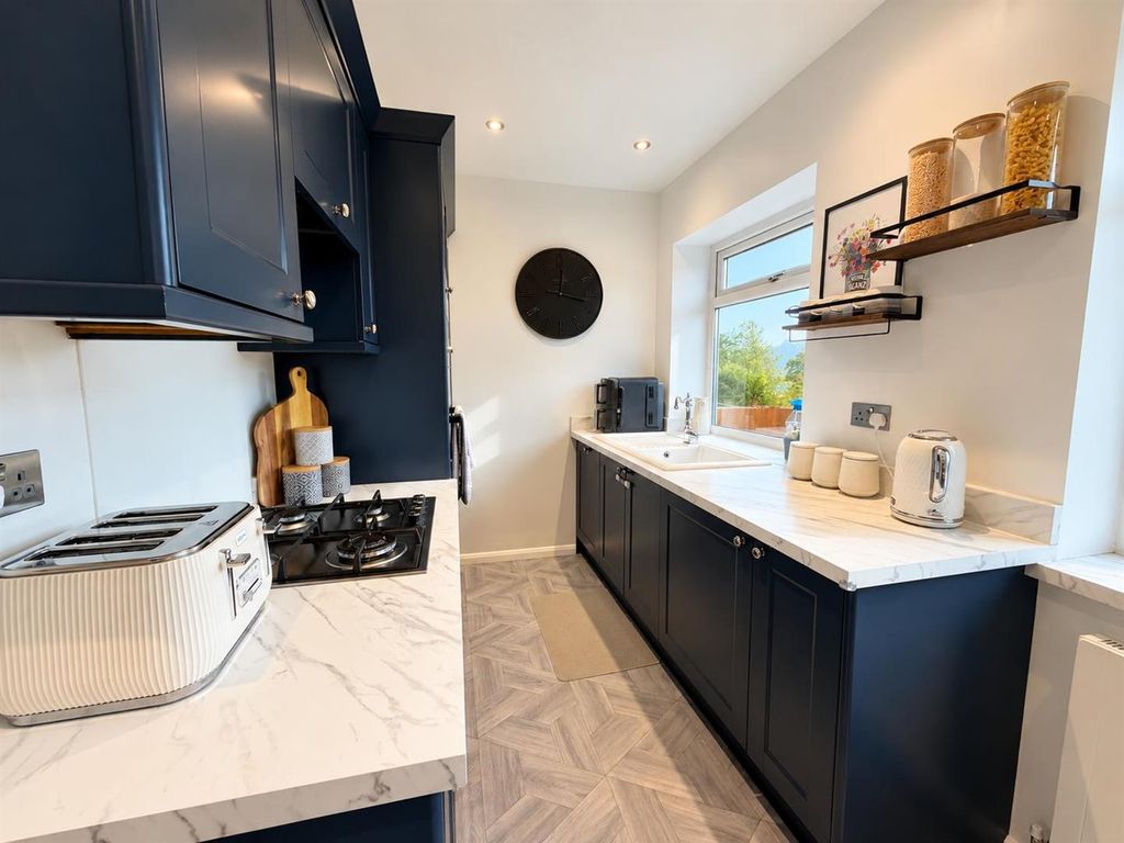 Property photo 3 of 16 Kitchen Dining Room