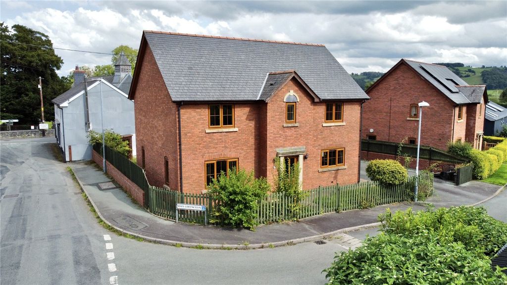 Property photo 2 of 19 Picture No. 20