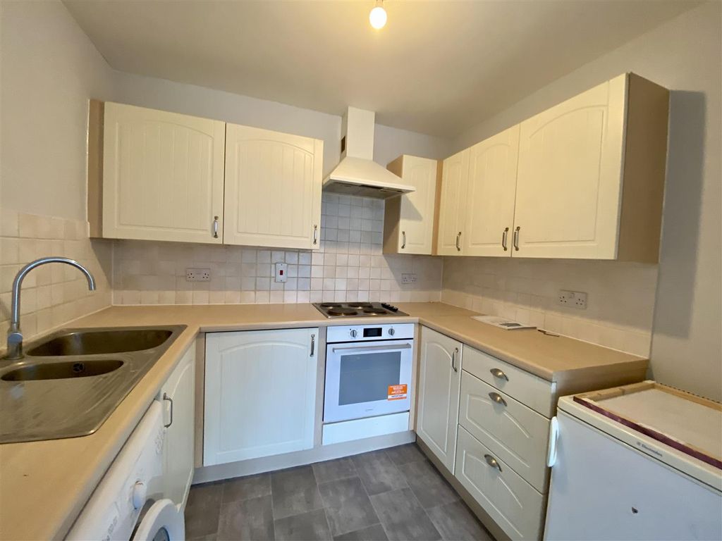 Property photo 2 of 6 70 Rmd Kitchen.Jpg