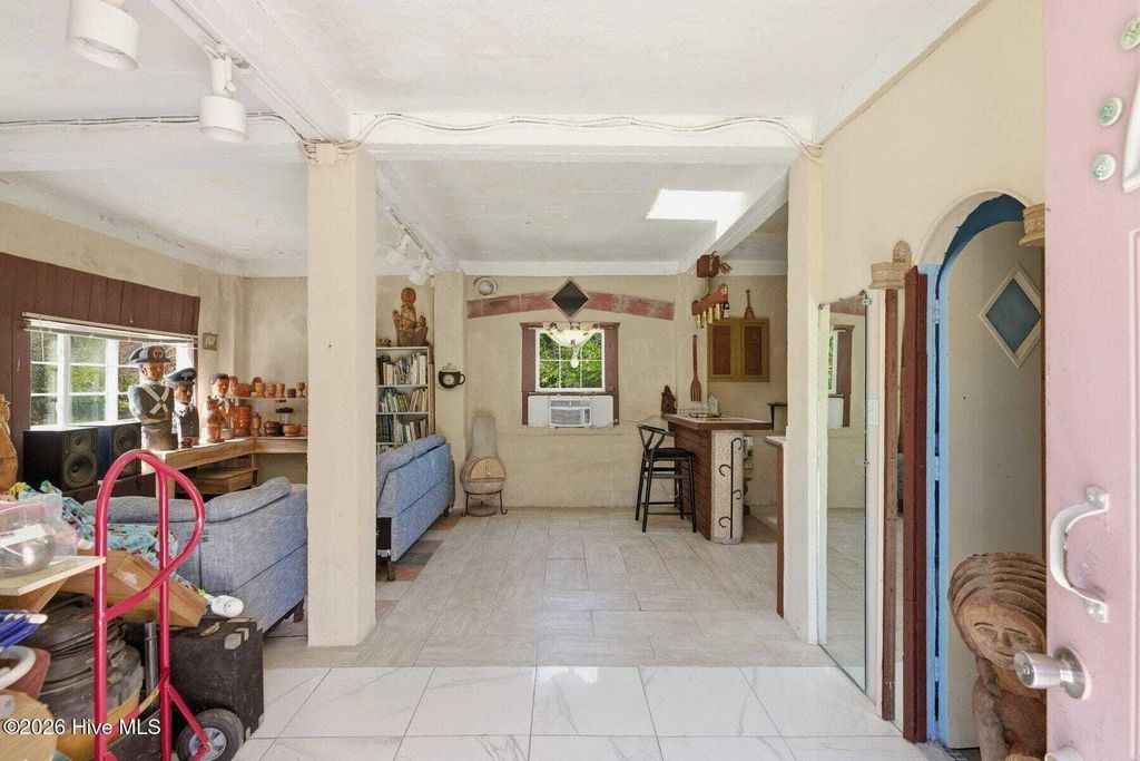 Property photo 2 of 17 <Alttext/>