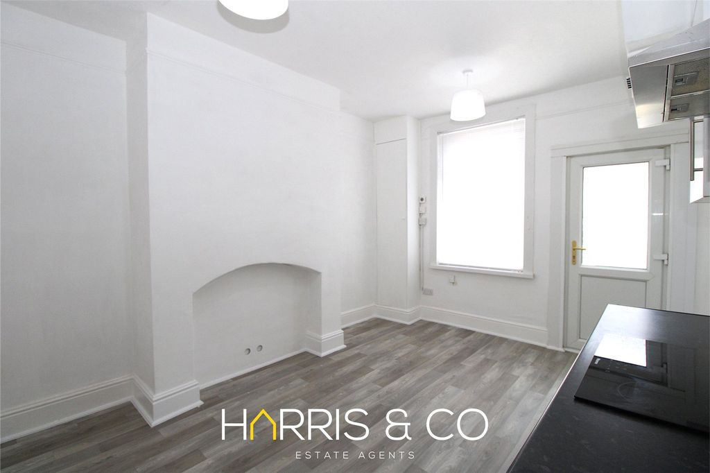 Property photo 3 of 10 Picture No. 05