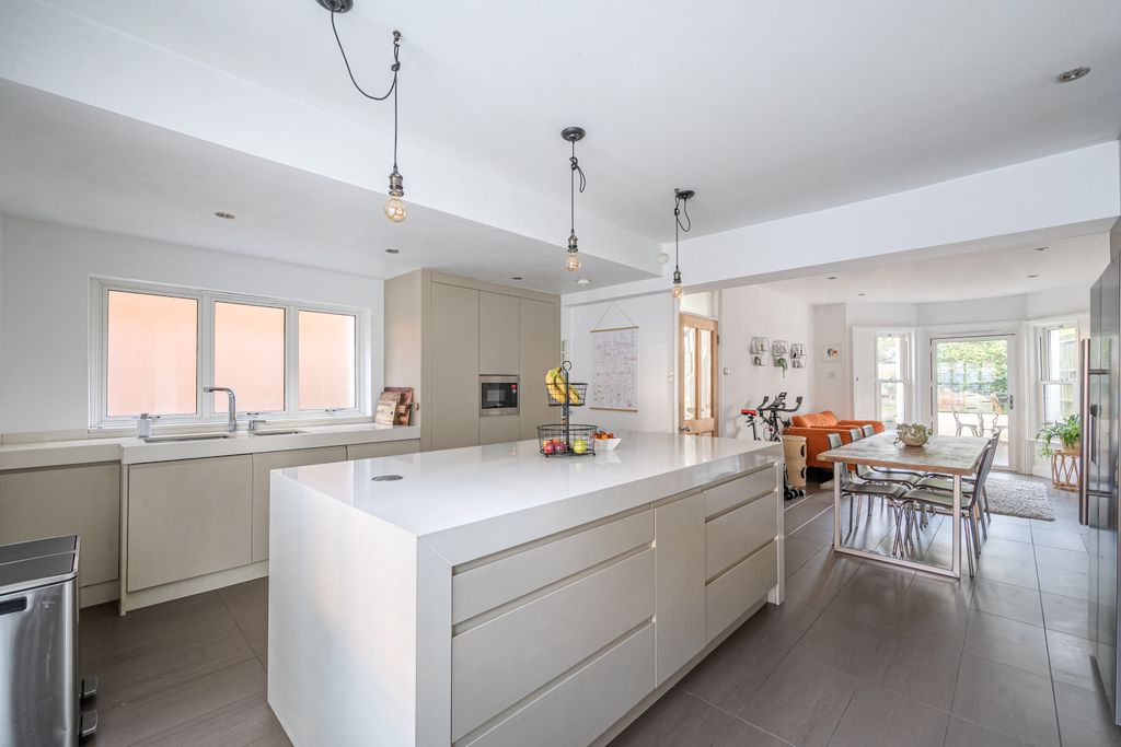 Property photo 3 of 20 Picture No. 20