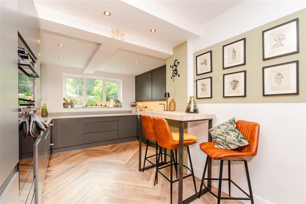 Property photo 3 of 17 Kitchen/ Breakfast Room