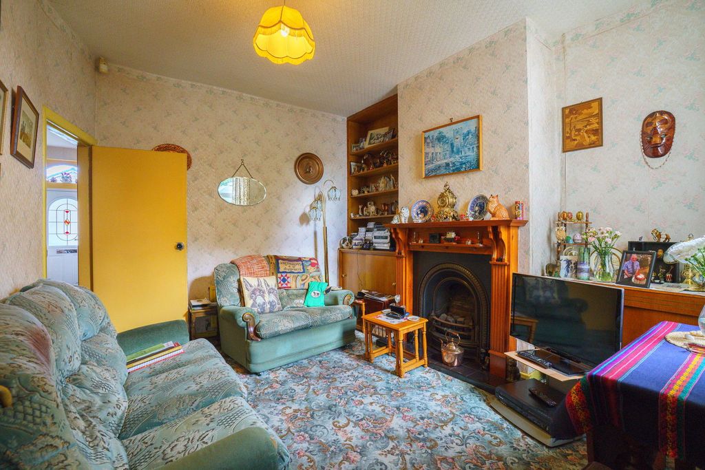 Property photo 3 of 40