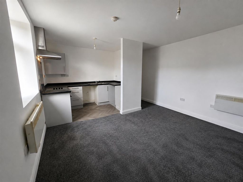 Property photo 1 of 7 Open Plan Kitchen - Lounge 1.1.Png