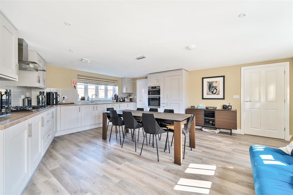 Property photo 2 of 22 Kitchen Dining Room
