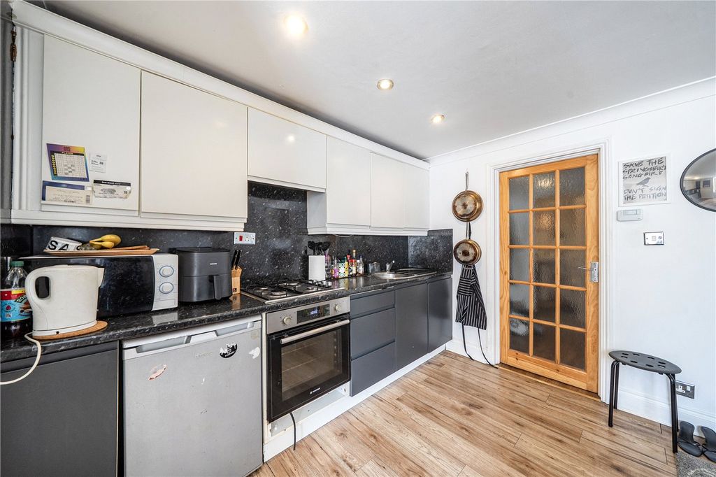 Property photo 2 of 12 Picture No. 05