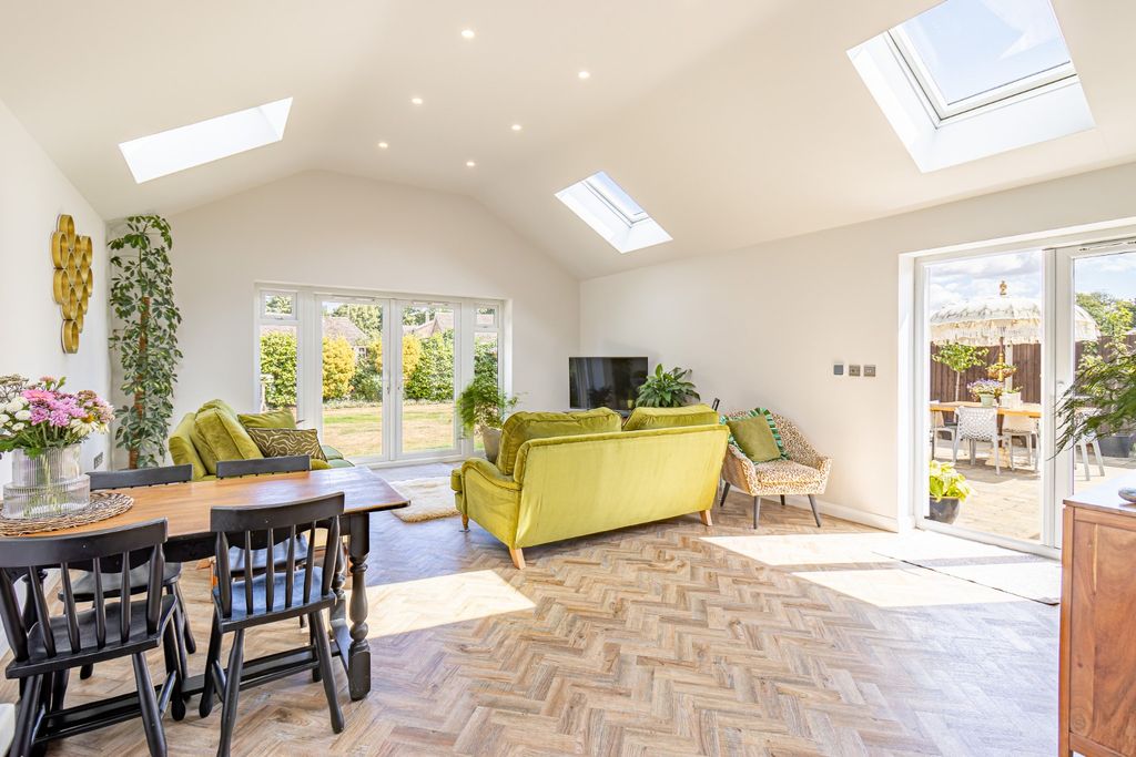 Property photo 3 of 33 52519912