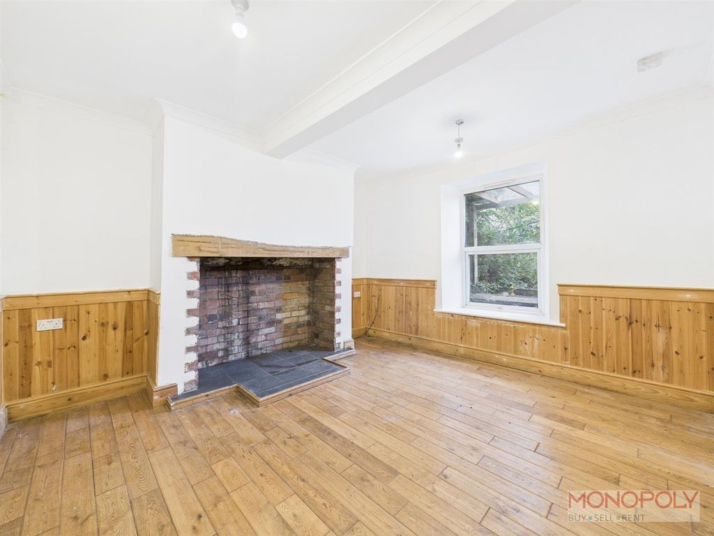 Property photo 2 of 25 Cam04439G0-Pr0168-Still017.Jpg