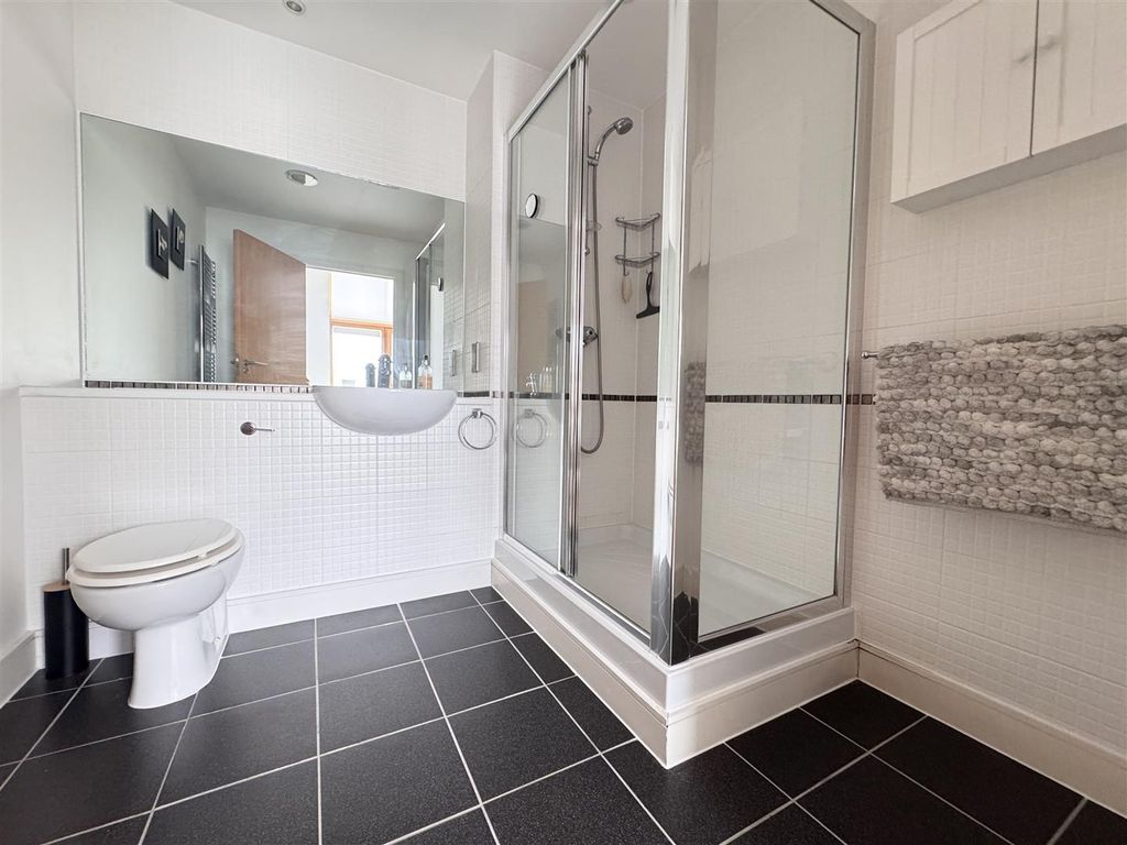 Additional image 13 of 3 bed flat for saleMidway Quay, Eastbourne BN23