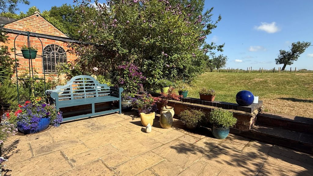 Property photo 1 of 25 Garden