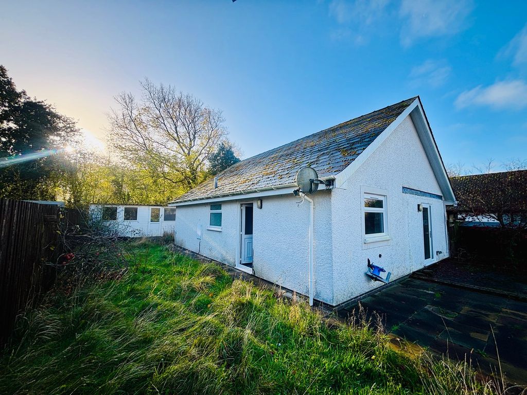 Property photo 2 of 13