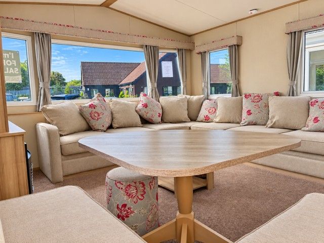 Property photo 1 of 7 Abi Oakley 2015 Vs178152 149251897.Jpeg