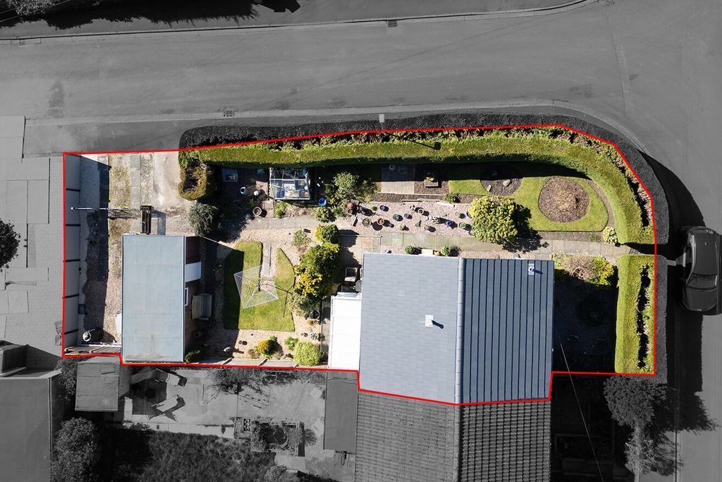 Property photo 2 of 20 5050299