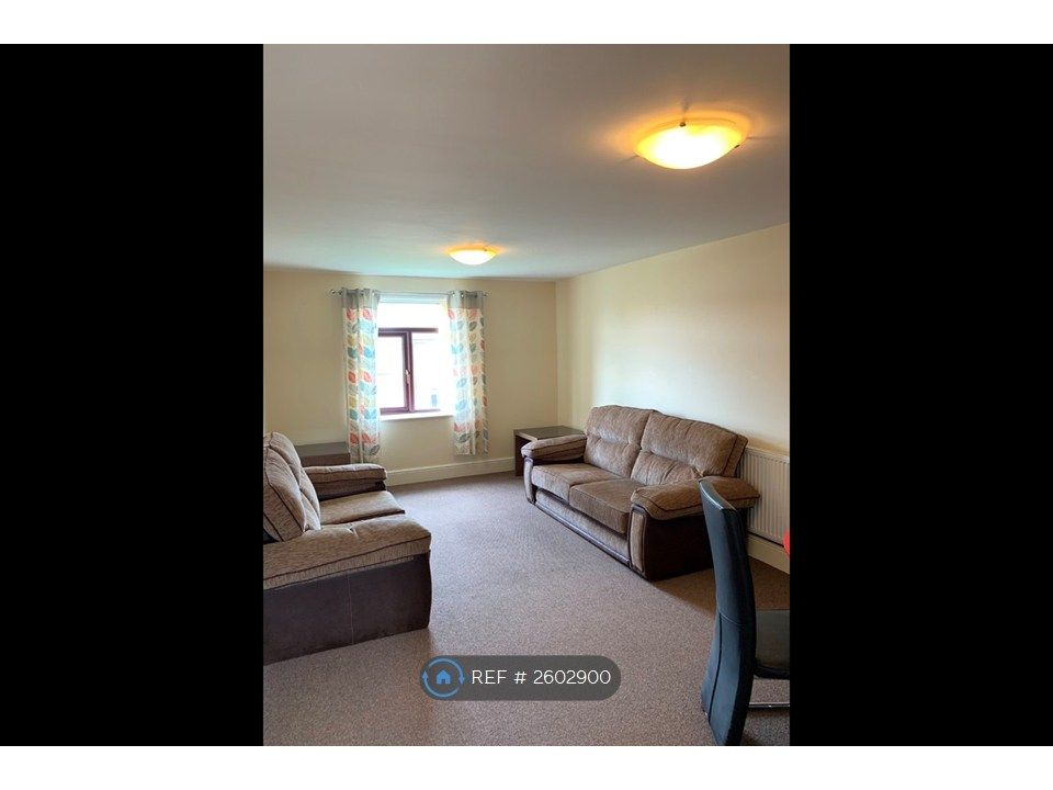 Property photo 3 of 12