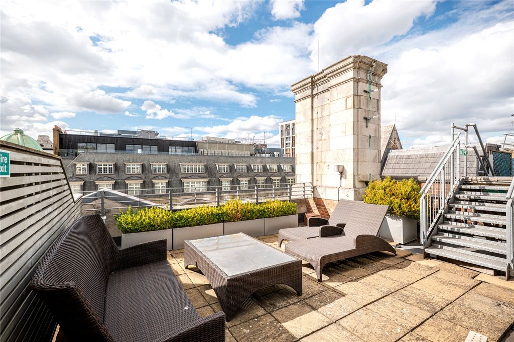 Property photo 2 of 44 Picture No. 39