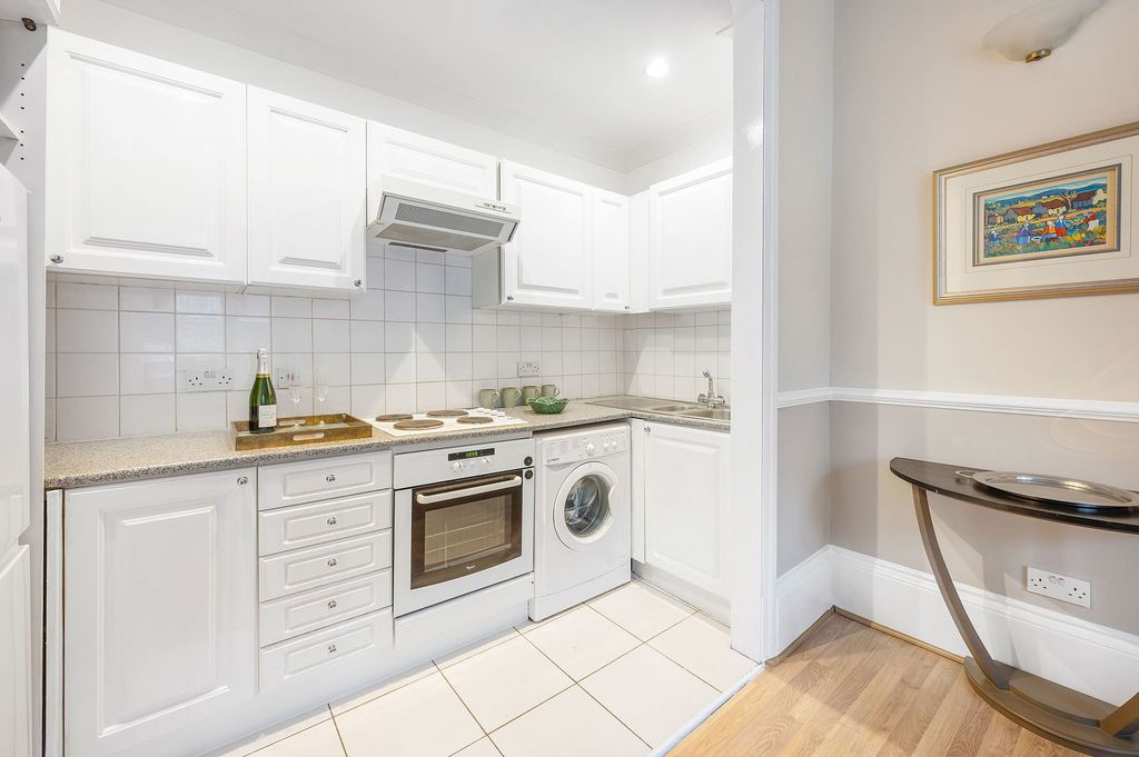 Property photo 3 of 26