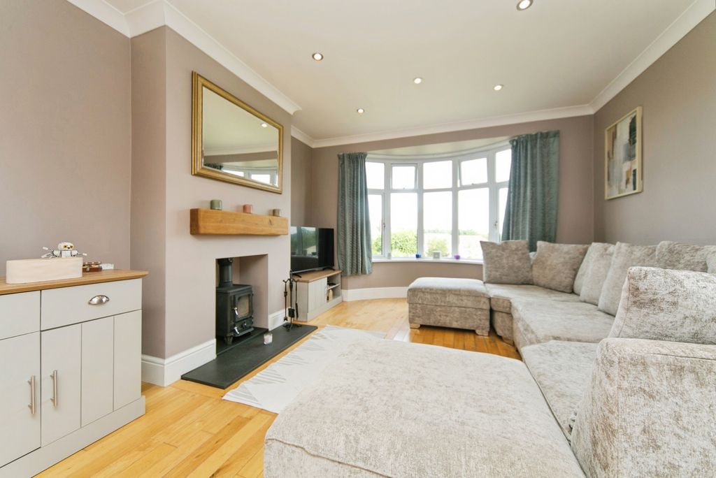 Property photo 2 of 20 Pbox-Img.Jpg