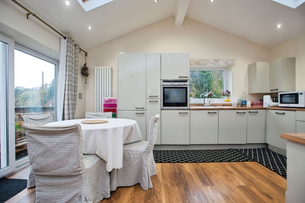 Property photo 3 of 18 Photo