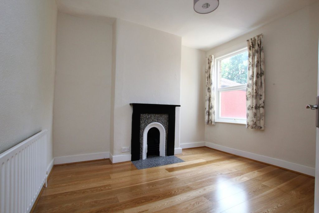 Property photo 3 of 7