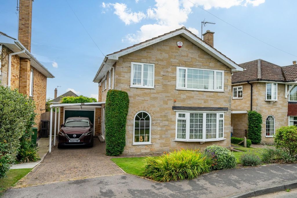 Property photo 1 of 16 Eastfield Lane (15 Of 20).Jpg
