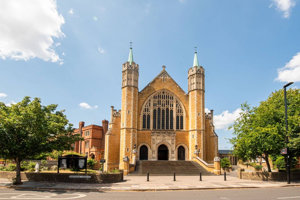 Property photo 2 of 16