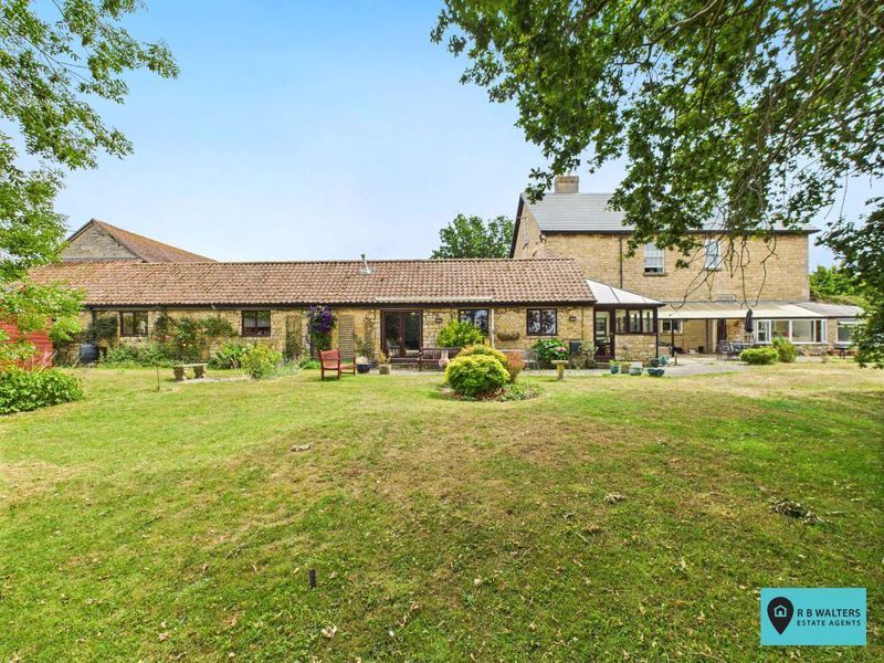 Property photo 2 of 36 Bungalow And Gardens