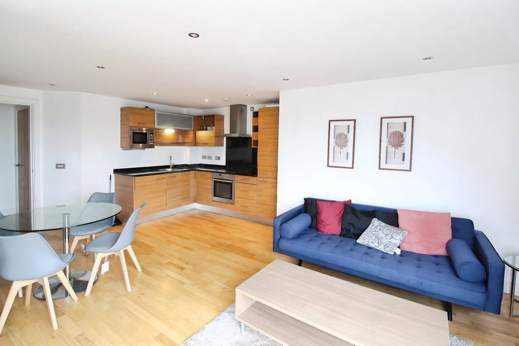 Property photo 2 of 14 Picture No. 33
