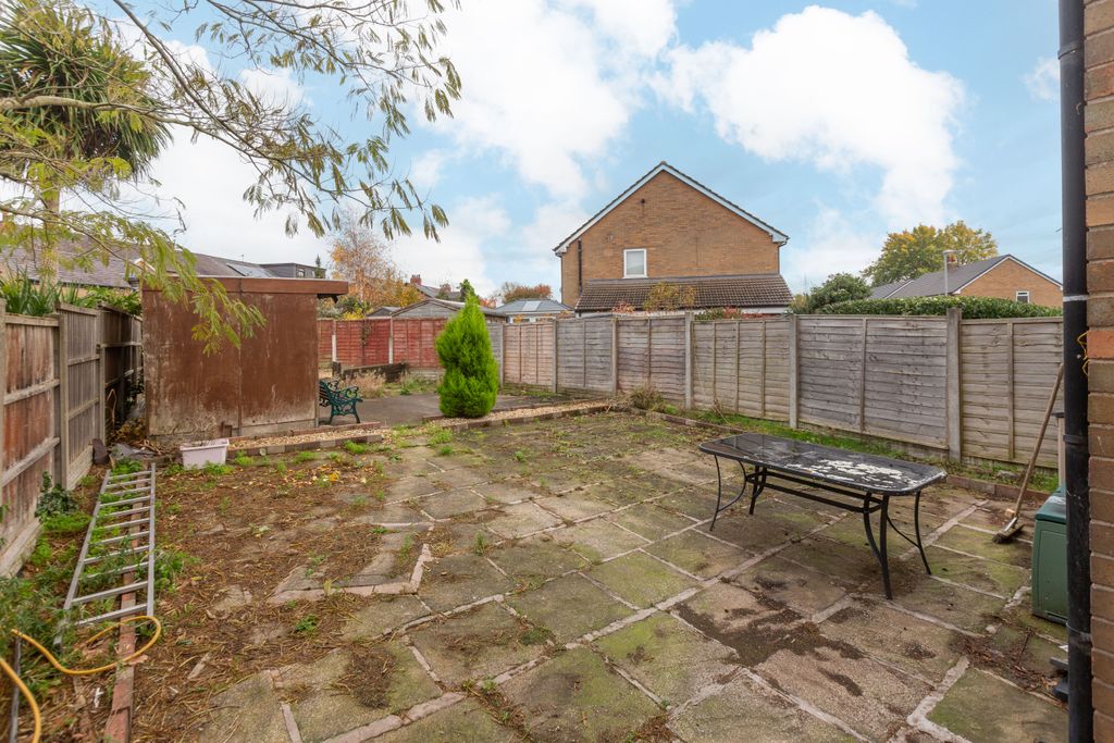 Property photo 3 of 15 5 Peacock Hall Drive-12