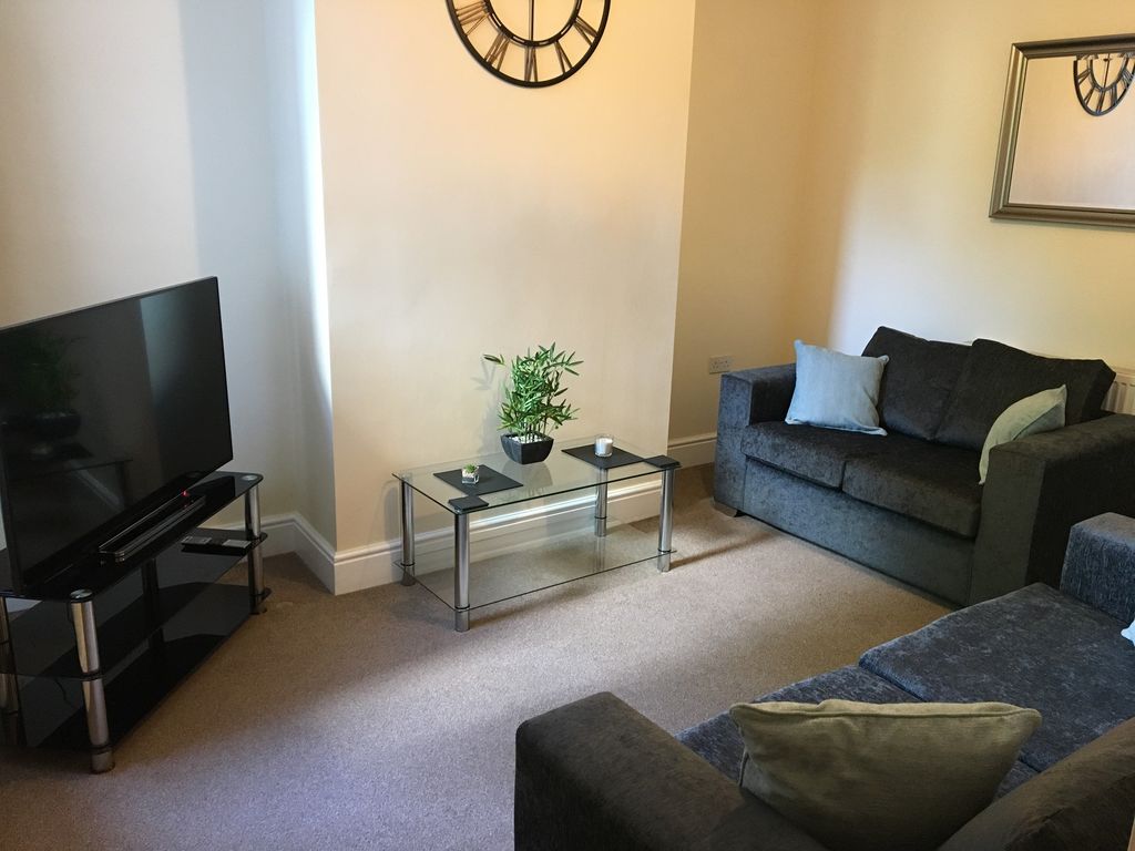 Property photo 2 of 9 Lounge Coffee Table