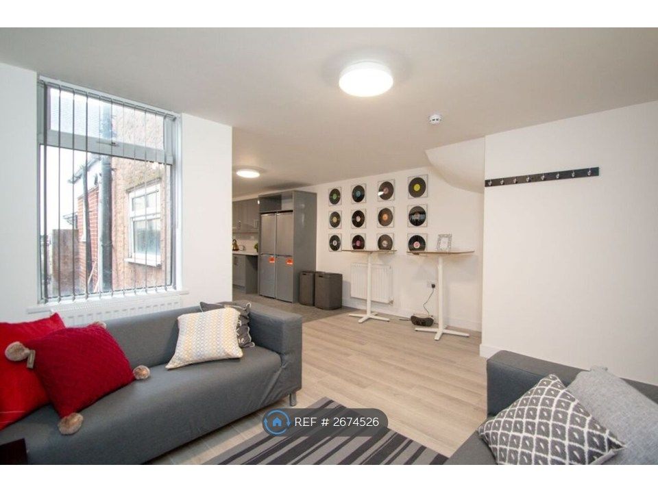 Property photo 1 of 3