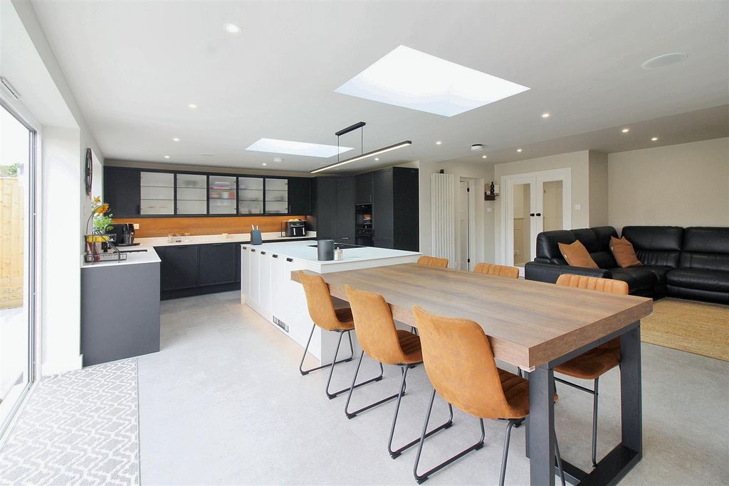 Property photo 2 of 20 14.Jpg