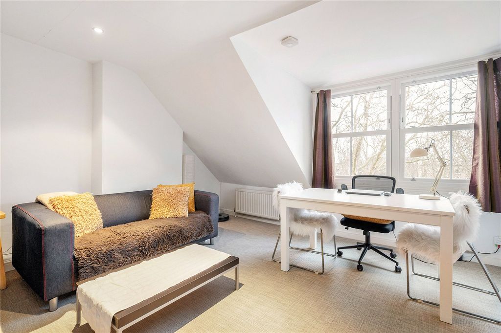 Property photo 2 of 21 Reception