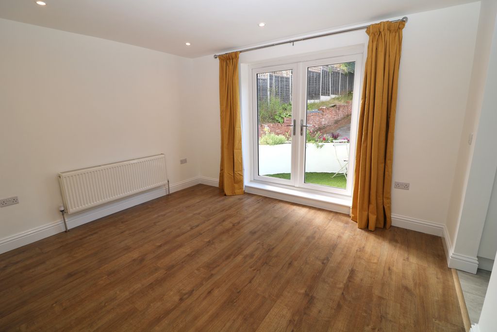 Property photo 3 of 7 Img_9397