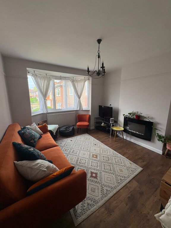 Property photo 1 of 11 2-Bedroom First Floor Flat To Rent In Northolt Â€“ Available Now