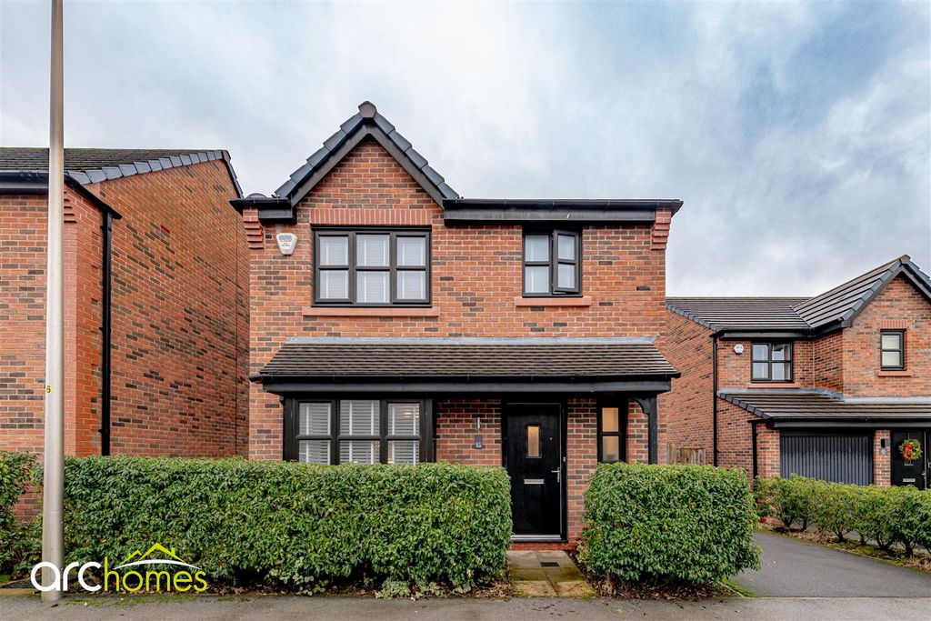 Property photo 1 of 33 Tiverton-33.Jpg