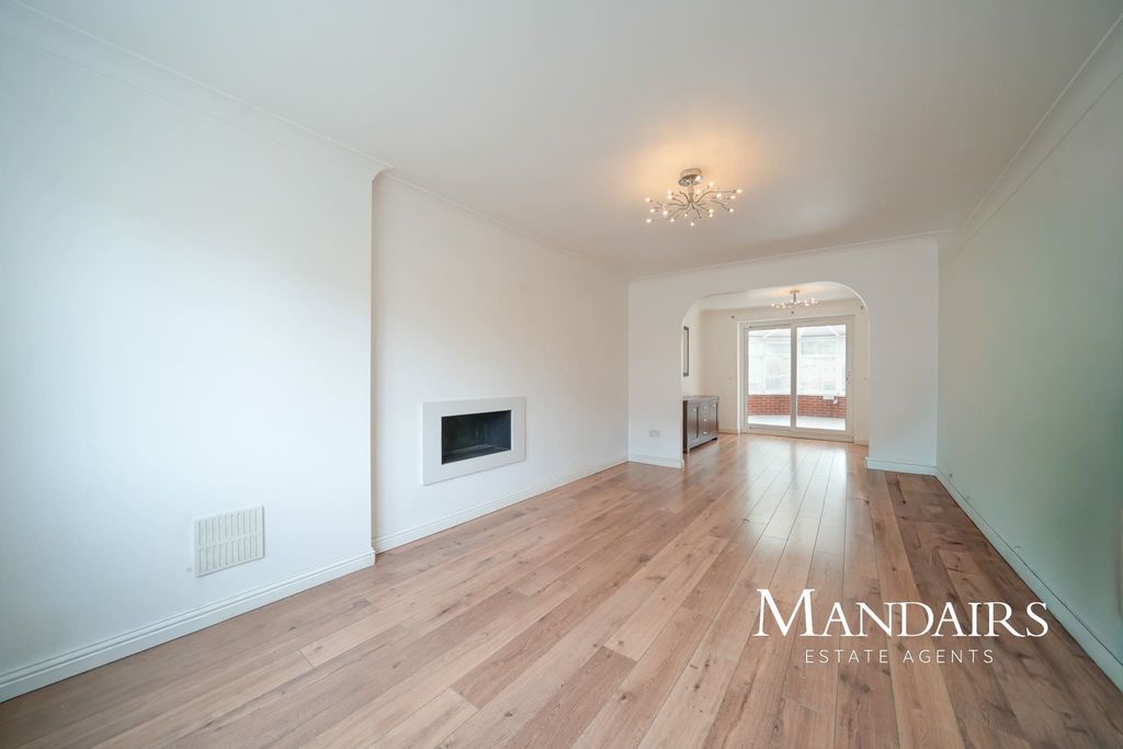 Property photo 3 of 30