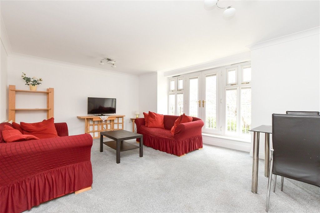 Property photo 2 of 10 Lounge/Diner