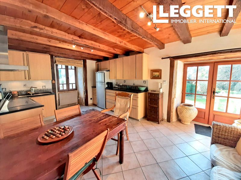 Property photo 2 of 10