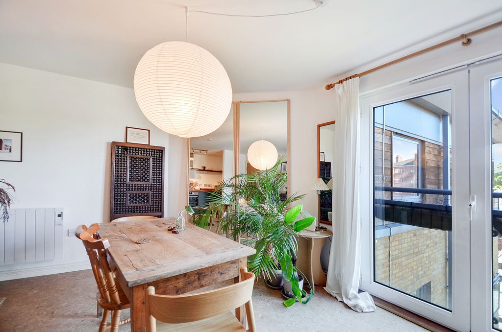 Property photo 2 of 15 Lounge Area_Pic_ (3).Jpg