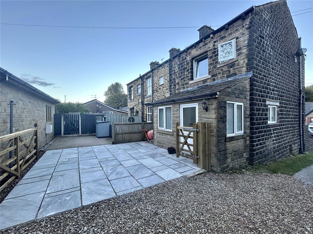 Property photo 2 of 16 Rear Garden