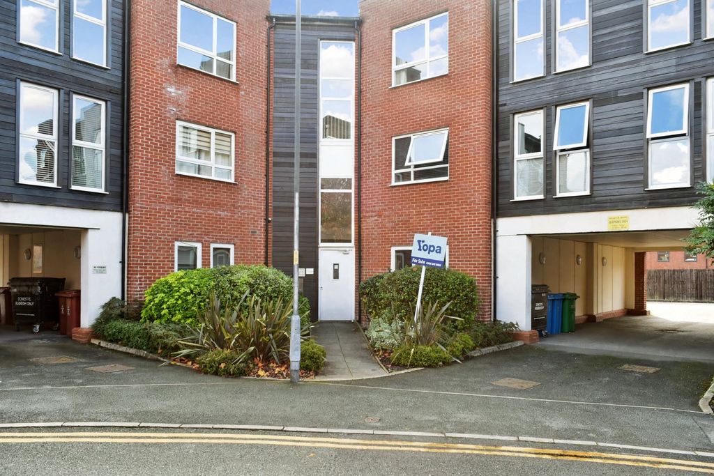 Property photo 1 of 25 Bob_7814-Please-Can-You-Brighten-This-Photo-And-Give-It-A-B (1)
