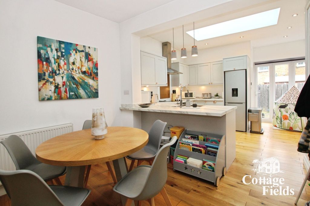 Property photo 2 of 18