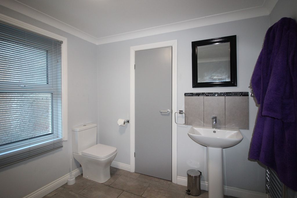 Property photo 3 of 4