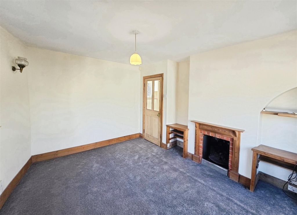 Property photo 2 of 10 1000126655.Jpg