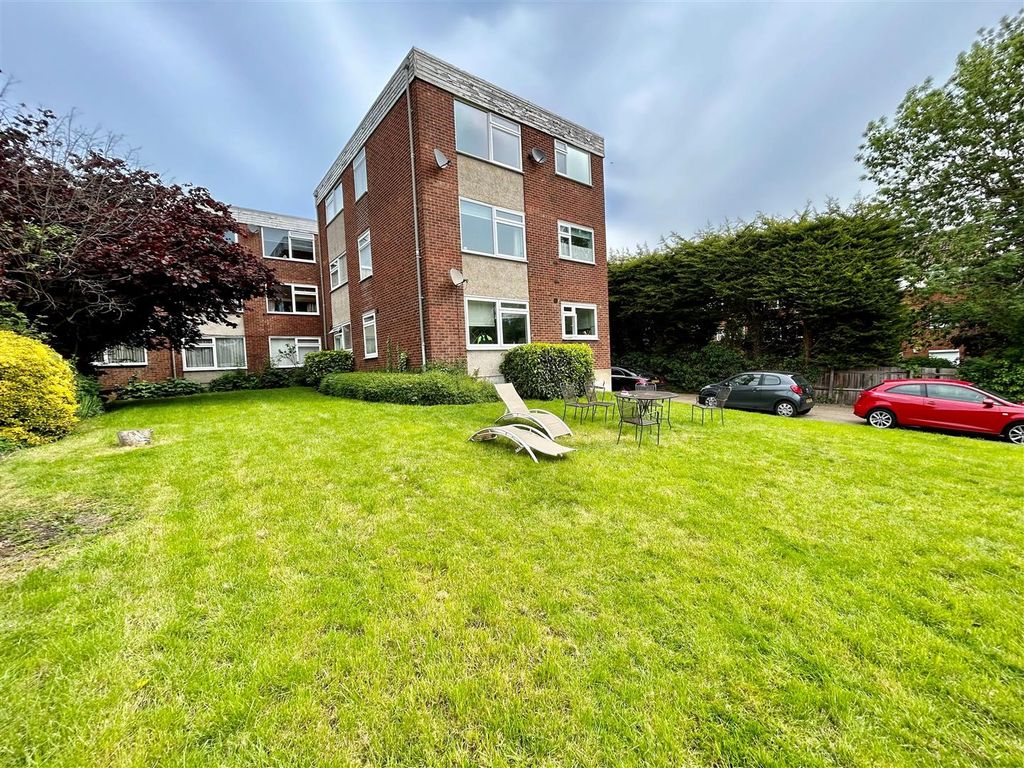 Property photo 2 of 9 11 Aldborough 1.Jpg
